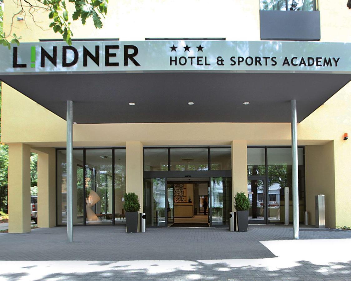 Lindner Hotel Frankfurt Sportpark, Part Of Jdv By Hyatt Frankfurt am Main Exterior photo